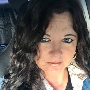 Meet your Posher, Angie